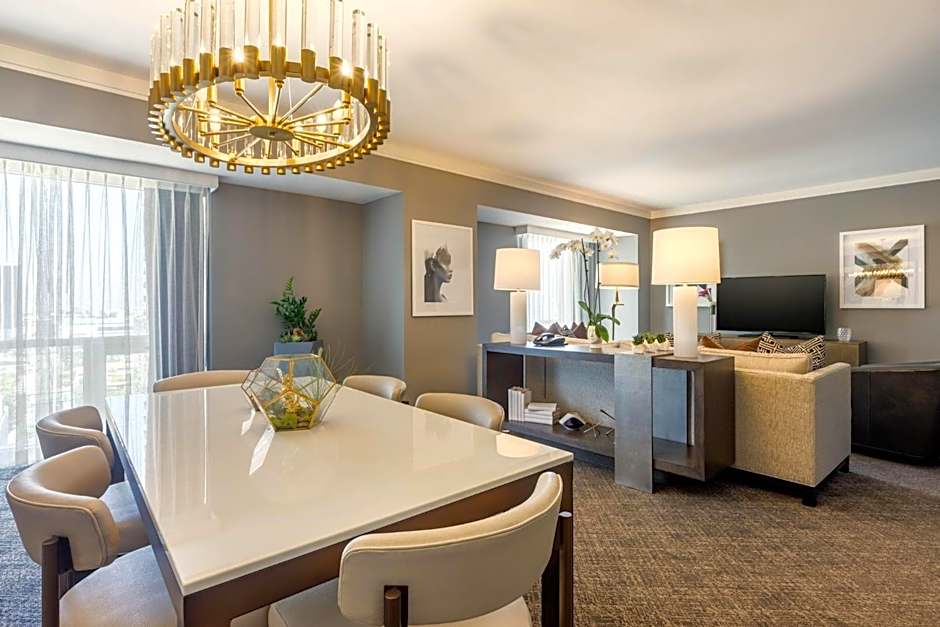 Omni Los Angeles Hotel At California Plaza