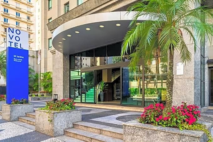 Flat REFORMADO em hotel no Jardins