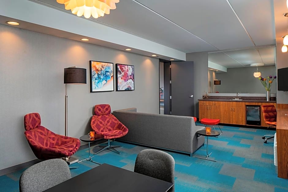 Aloft Hotel Rogers Bentonville