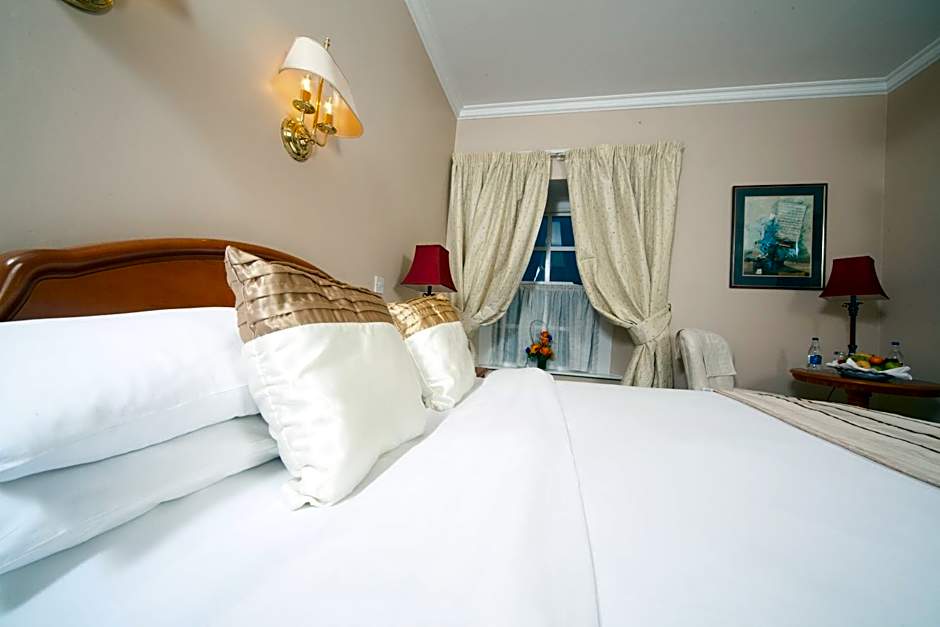 Photo 1 of 5 of Double Room