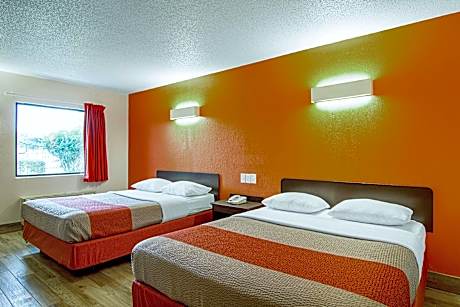 Queen Room with Two Queen Beds - Non-Smoking