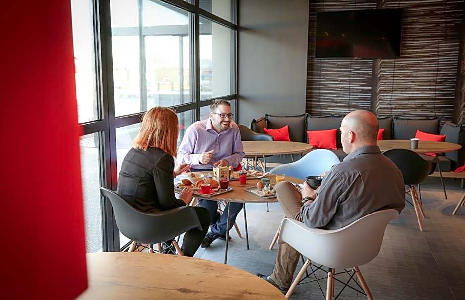 Ibis Niort Est Mendes France