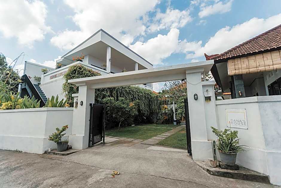 Dana's House