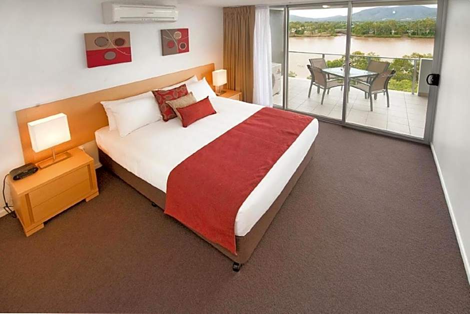 Edge Apartment Hotel