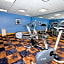 Holiday Inn Express & Suites Sacramento NE Cal Expo By IHG