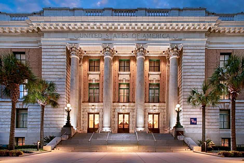 Photo 1 of 50 of Le Méridien Tampa, The Courthouse