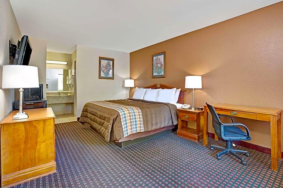 Days Inn by Wyndham Hernando
