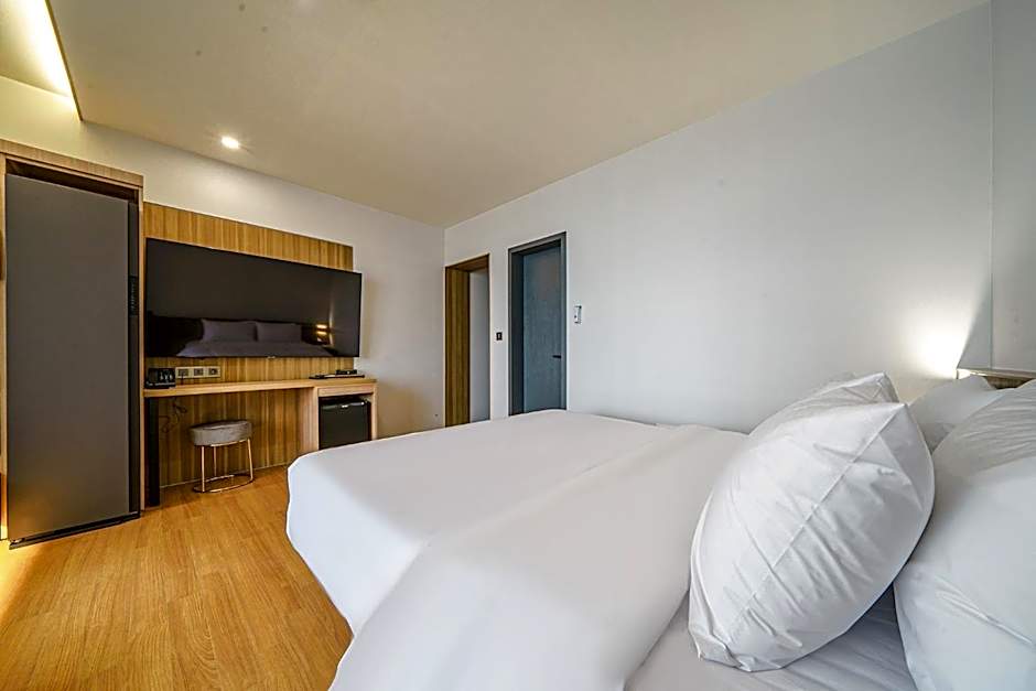 The Van Hotel