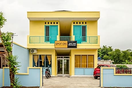 OYO Life 1889 Mbuahpage