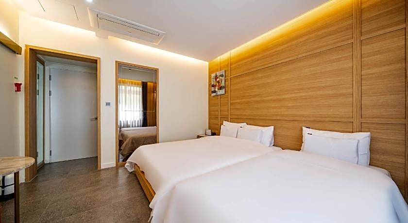 Hound Hotel Suncheon station