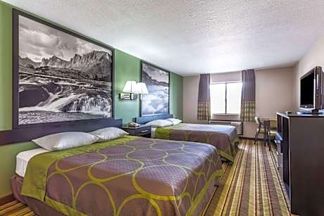 Queen Room with Two Queen Beds - Non-Smoking