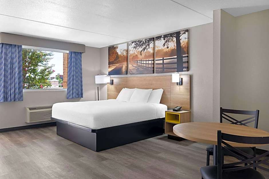 Days Inn by Wyndham Conway