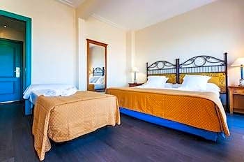 Double or Twin Room with Lake View