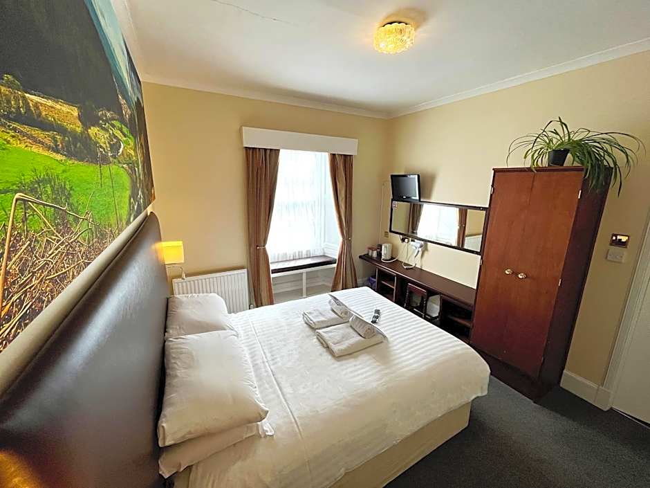 Buccleuch Arms Hotel