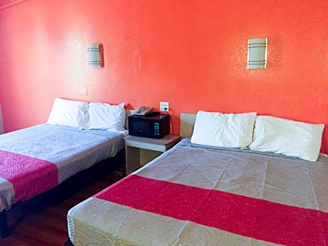 Queen Room with Two Queen Beds - Non-Smoking