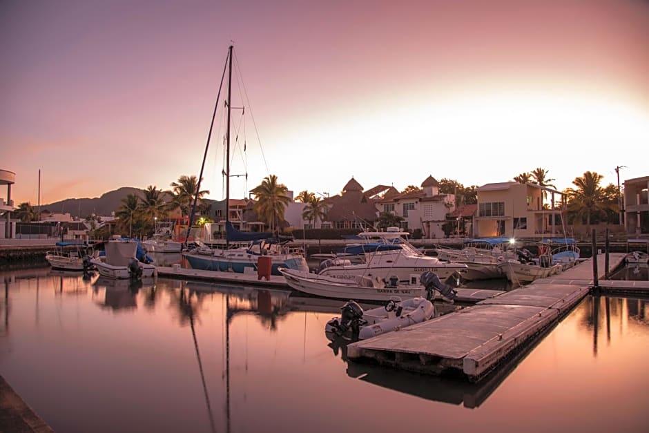 Cabo Blanco Hotel and Marina