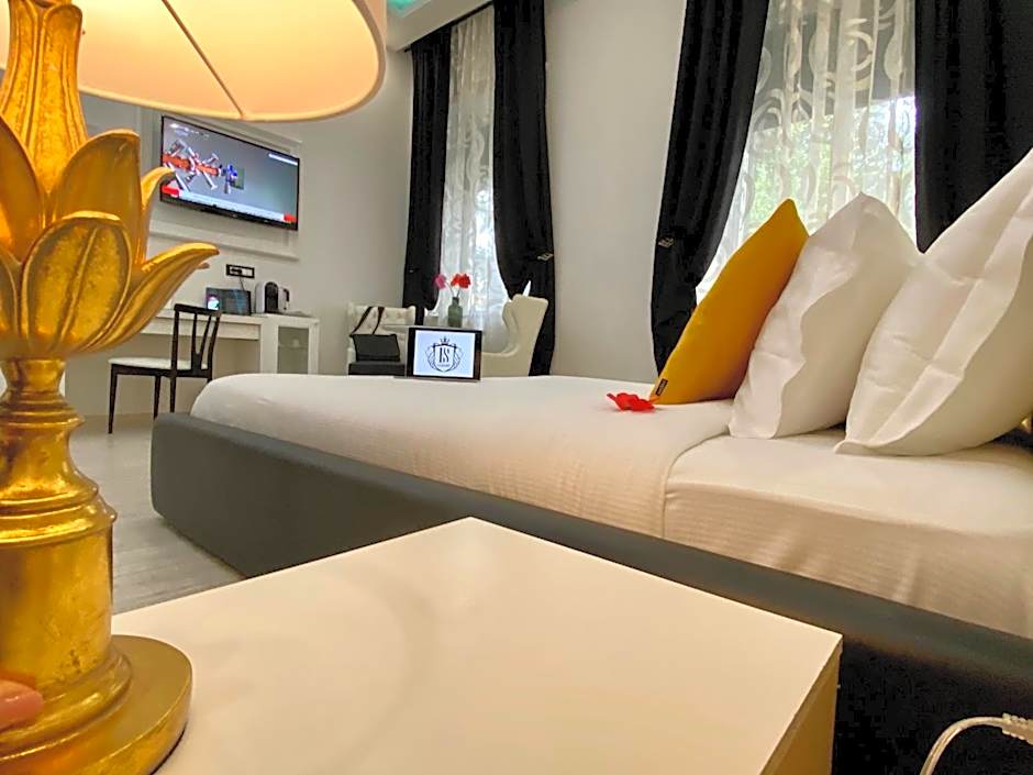 Escape Luxury Suite - CA Domus Collection