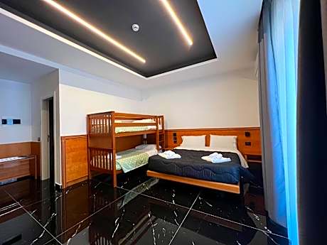 Luxury Quadruple Room