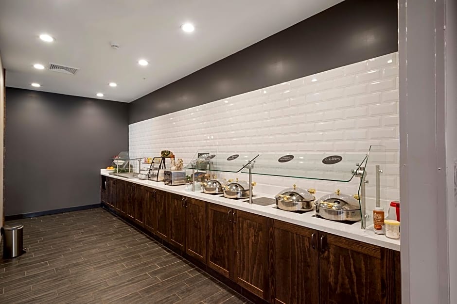 Holiday Inn Hotel & Suites - Decatur, an IHG Hotel