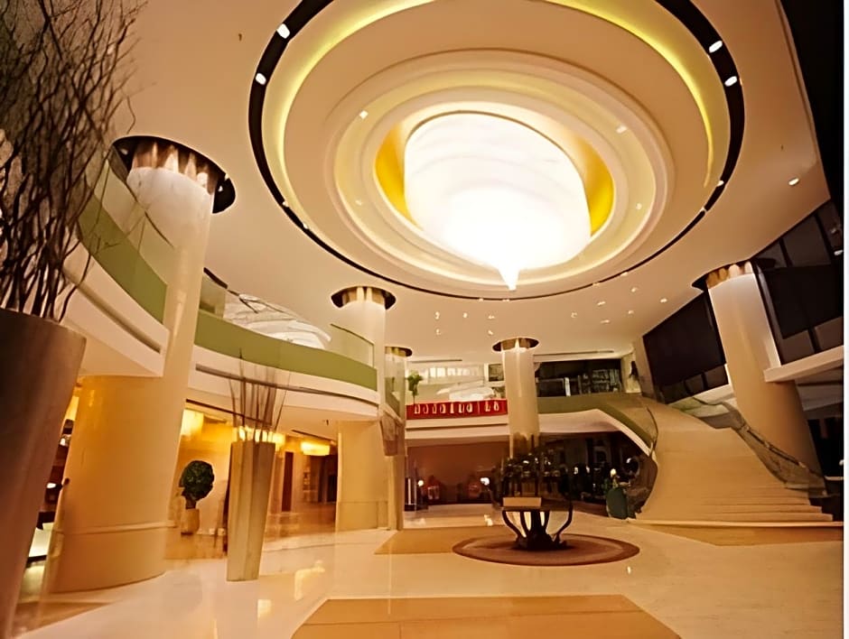 XinHua JianGuo Hotel