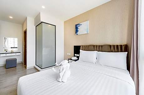 2 Bedroom Suite with Garden View