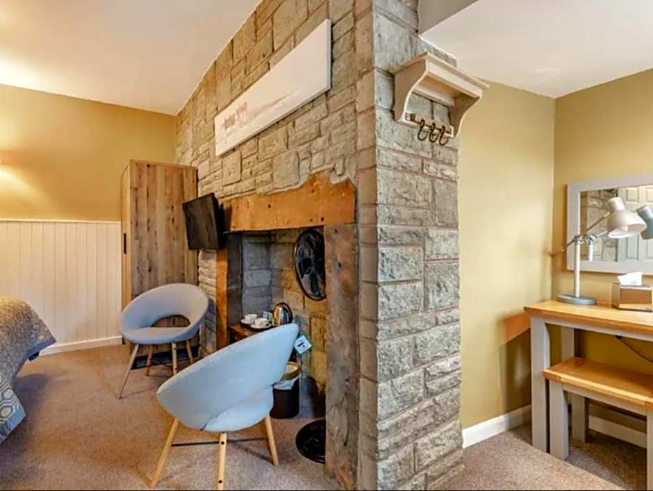 Curly Tail Accommodation