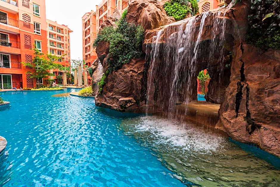 Seven Sea Condo & Water Park Pattaya By the Sea