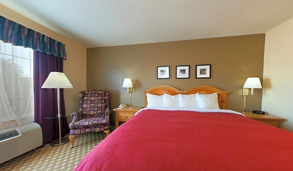 AmericInn by Wyndham, Galesburg, IL
