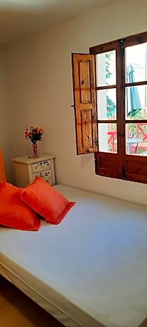 Queen Room with Shared Bathroom