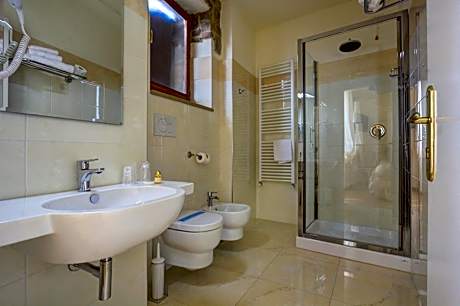 Basic Double Room