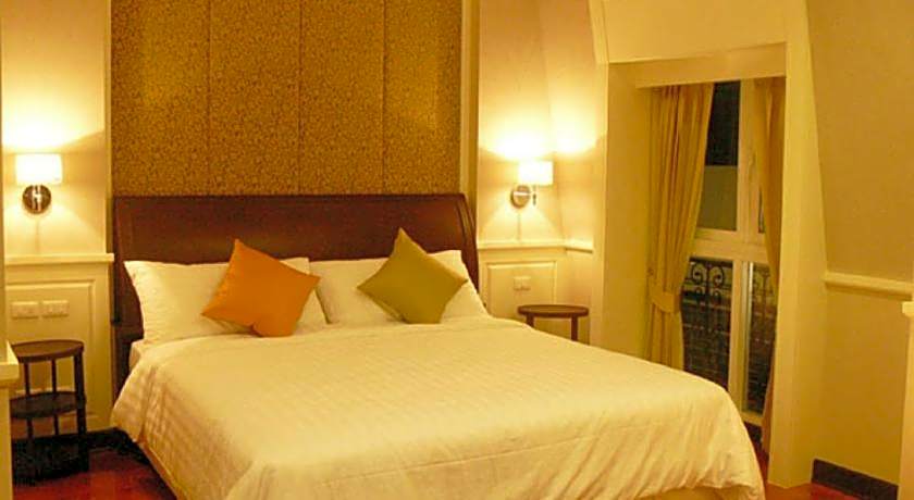 Aurum The River Place