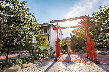 Huaman hot spring villa
