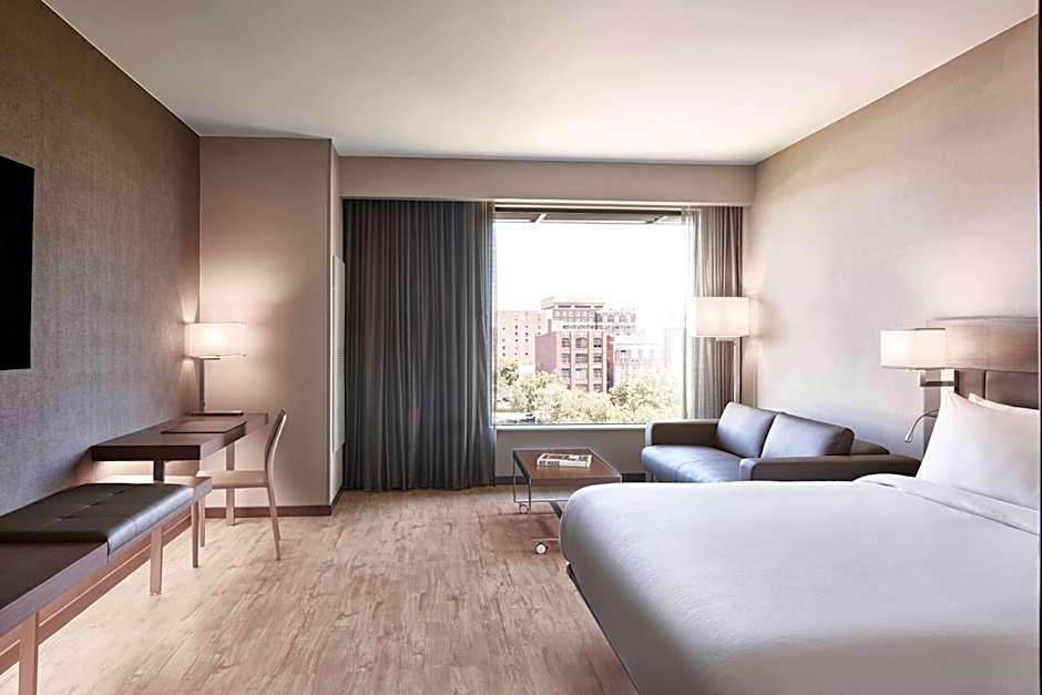 AC Hotel by Marriott Columbus Downtown