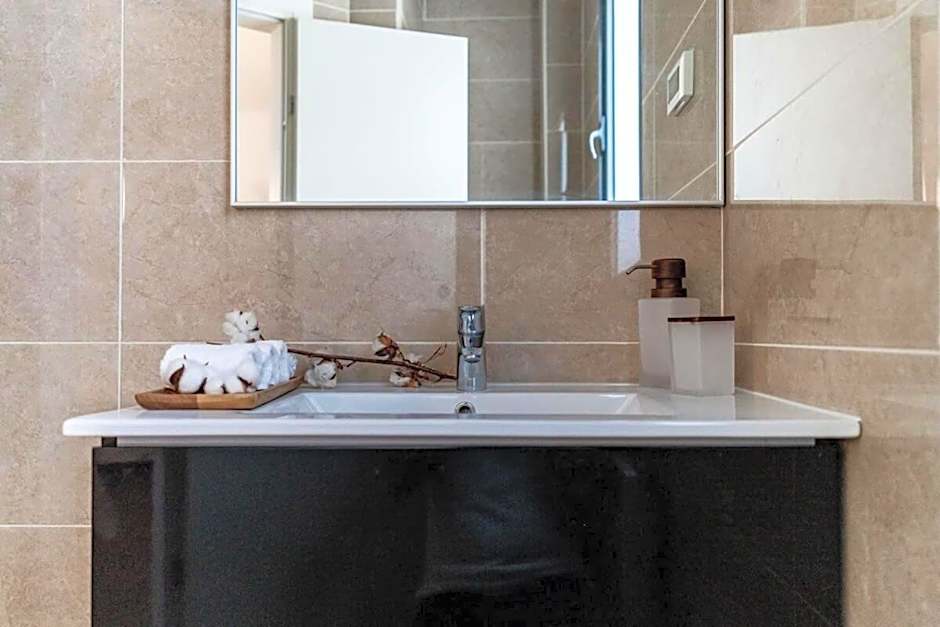 Deluxe 3 BDR Garden In Bayt Vegan-Ramat Sharet