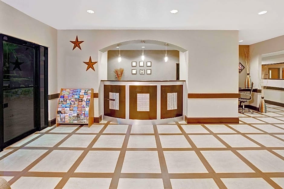 Super 8 by Wyndham Houston/I-10/Federal Road