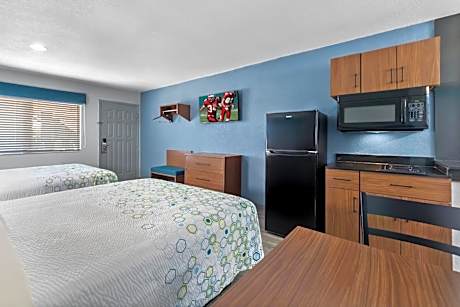 Studio Room with Two Queen Beds Non-Smoking