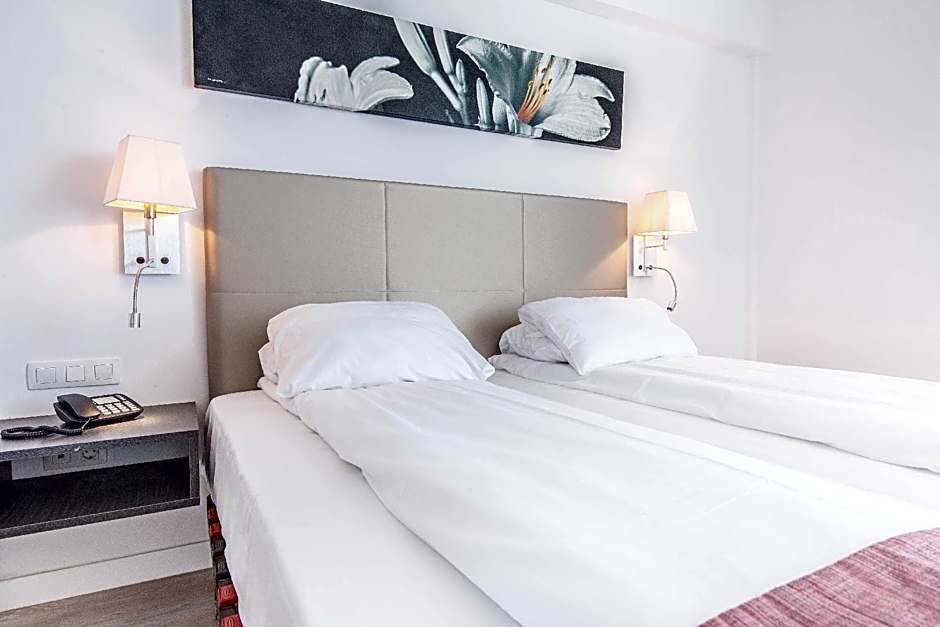 Atlantic Holiday Hotel