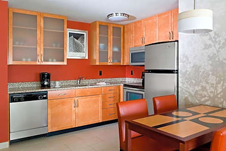 Residence Inn by Marriott Lansing West