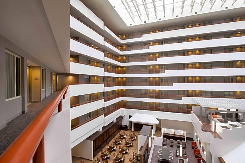 Embassy Suites by Hilton Baltimore-At BWI Airport