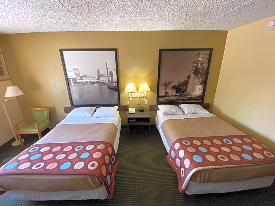 Super 8 by Wyndham Port Clinton
