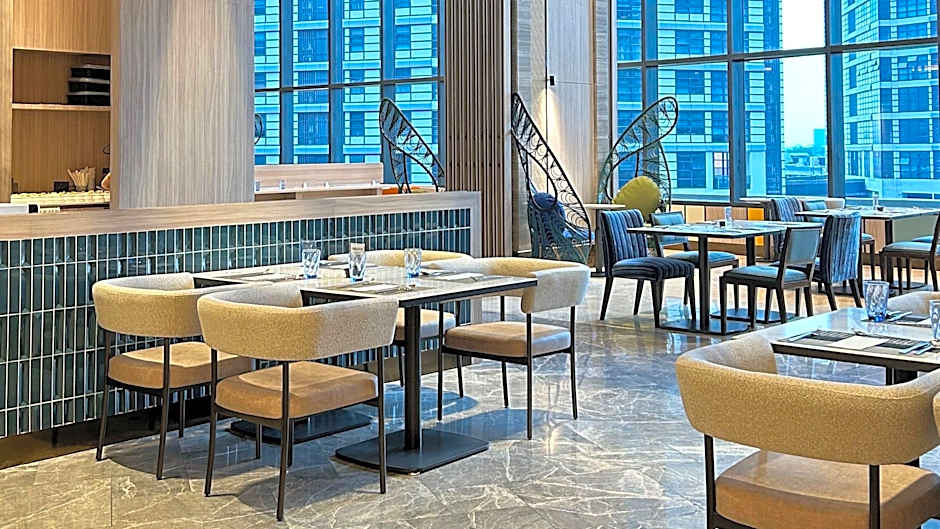 Holiday Inn & Suites Makati By IHG