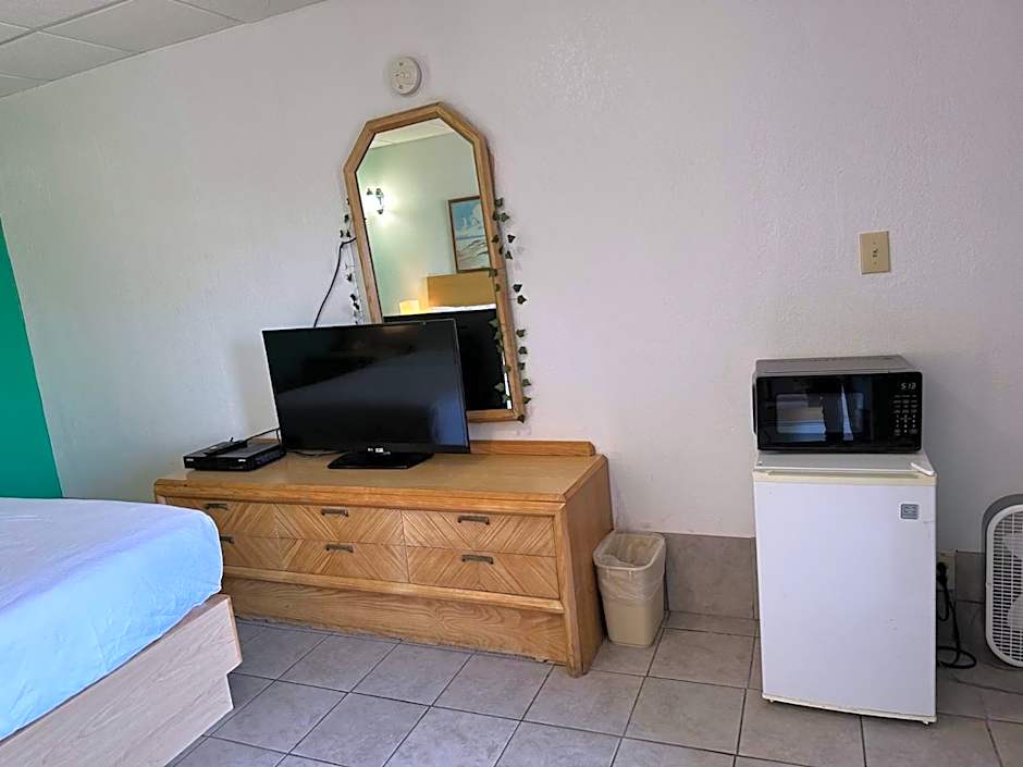 Tides Inn at Stehli Beach