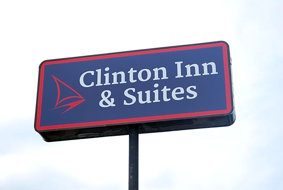 Clinton Inn & Suites