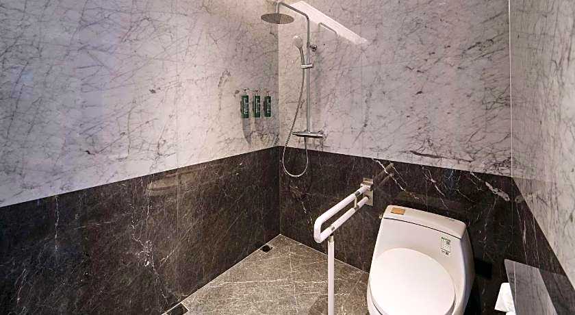 Hilton Garden Inn Huludao Longxing Road