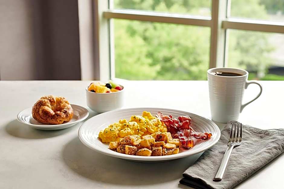 Holiday Inn Baton Rouge College Drive I-10 By IHG