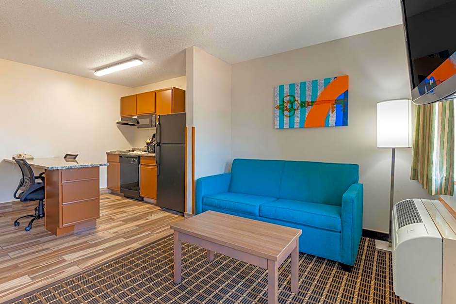 MainStay Suites Dubuque at Hwy 20