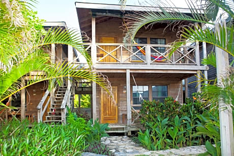 Las Rocas Resort and Dive Center