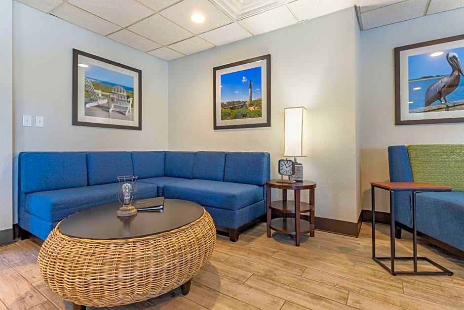 Comfort Suites Southport - Oak Island