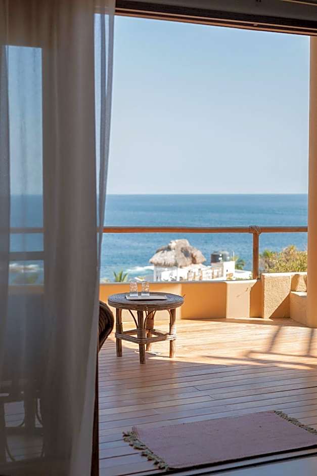 Casa Roni by Xeno - 5 Bedroom Luxury Villa with Ocean View