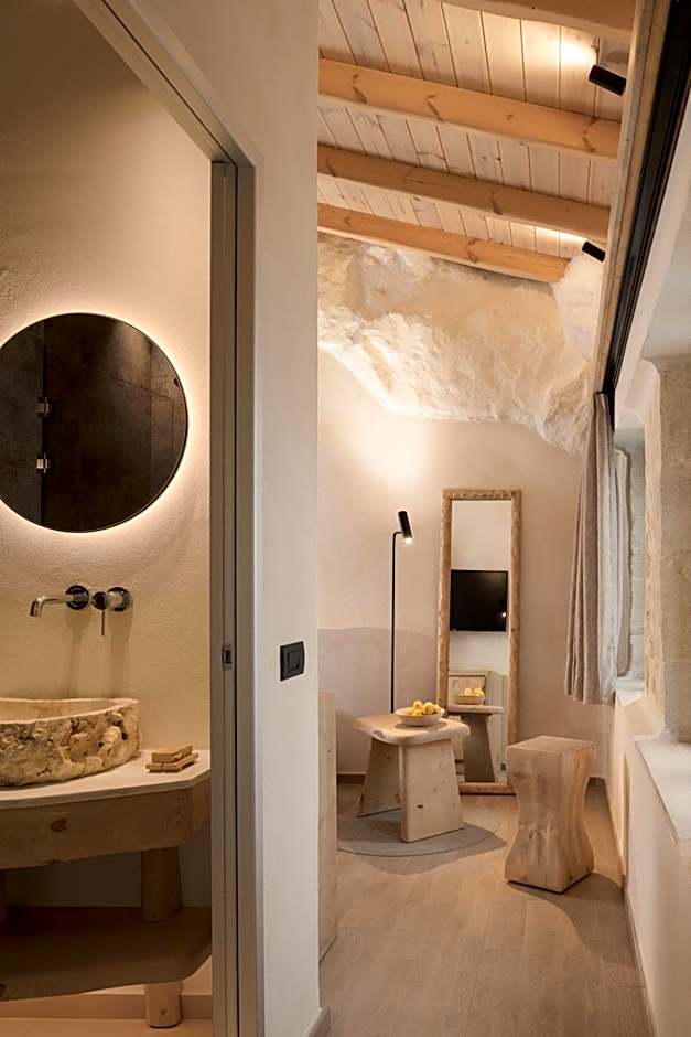 Manili Boutique Suites & Villas